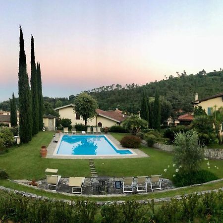 Il Giardino Di Flora Hotell Buti Exteriör bild