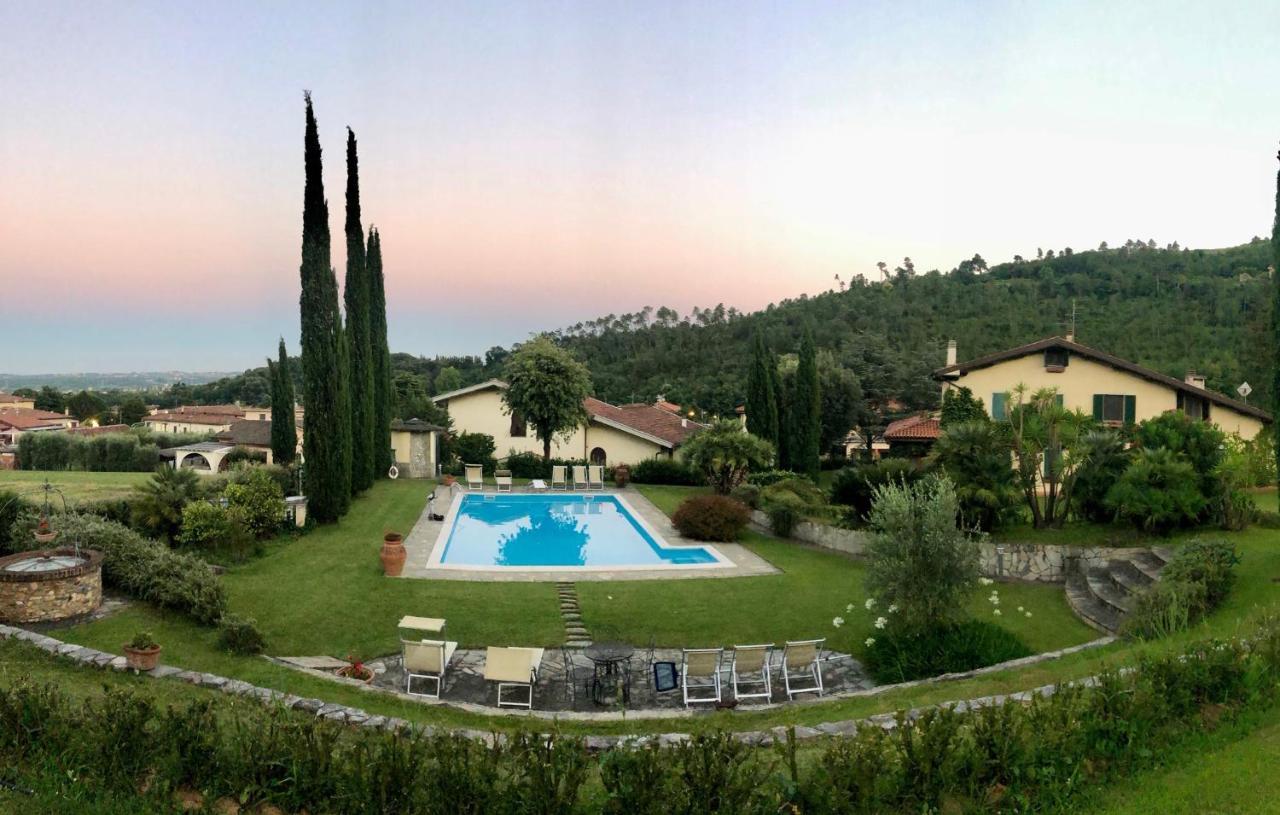 Il Giardino Di Flora Hotell Buti Exteriör bild