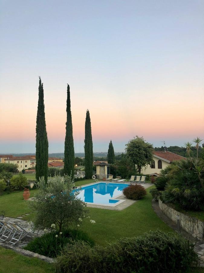Il Giardino Di Flora Hotell Buti Exteriör bild
