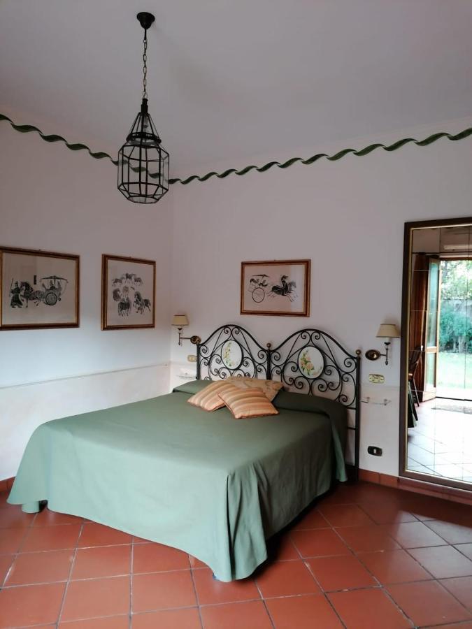 Il Giardino Di Flora Hotell Buti Exteriör bild